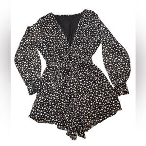 Cupshe Black Floral Long Sleeve Romper Sz Small V-Neck Tie Waist NWT